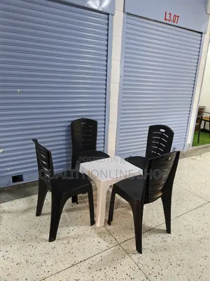 Garden Bars Hotels Dining Plastic Table and Chairs