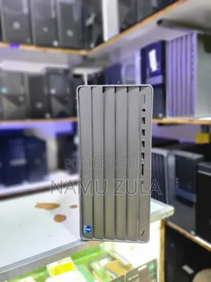 Desktop Computer HP Envy 8GB Intel Core i7 SSD 512GB