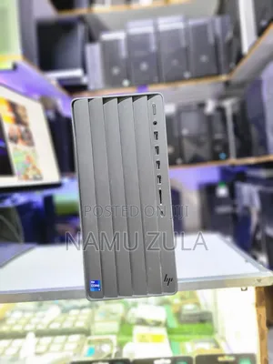 Desktop Computer HP Envy 8GB Intel Core i7 SSD 512GB