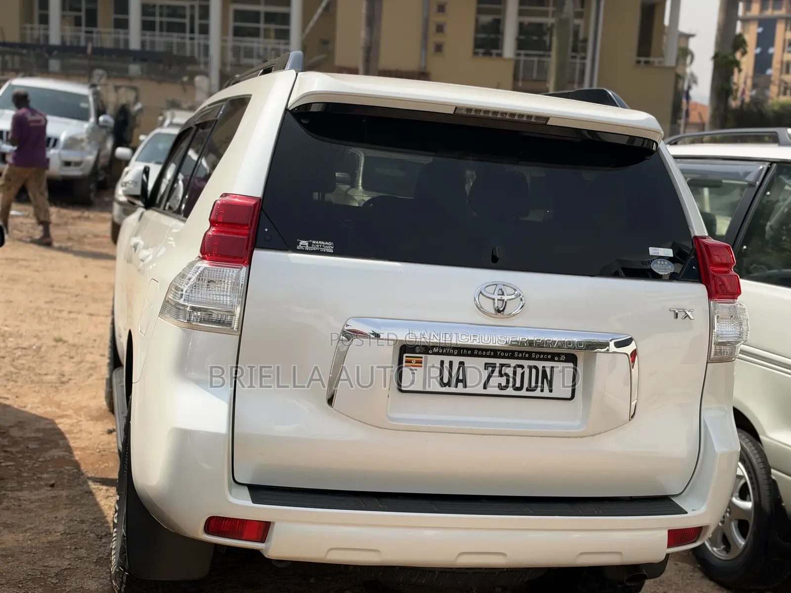 Toyota Land Cruiser Prado 2010 White