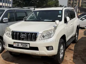 Toyota Land Cruiser Prado 2010 White