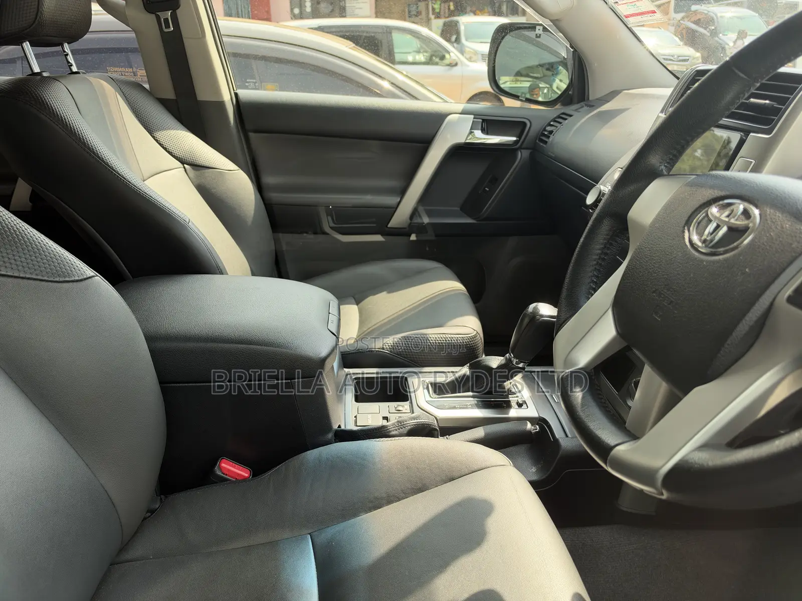 Toyota Land Cruiser Prado 2010 White