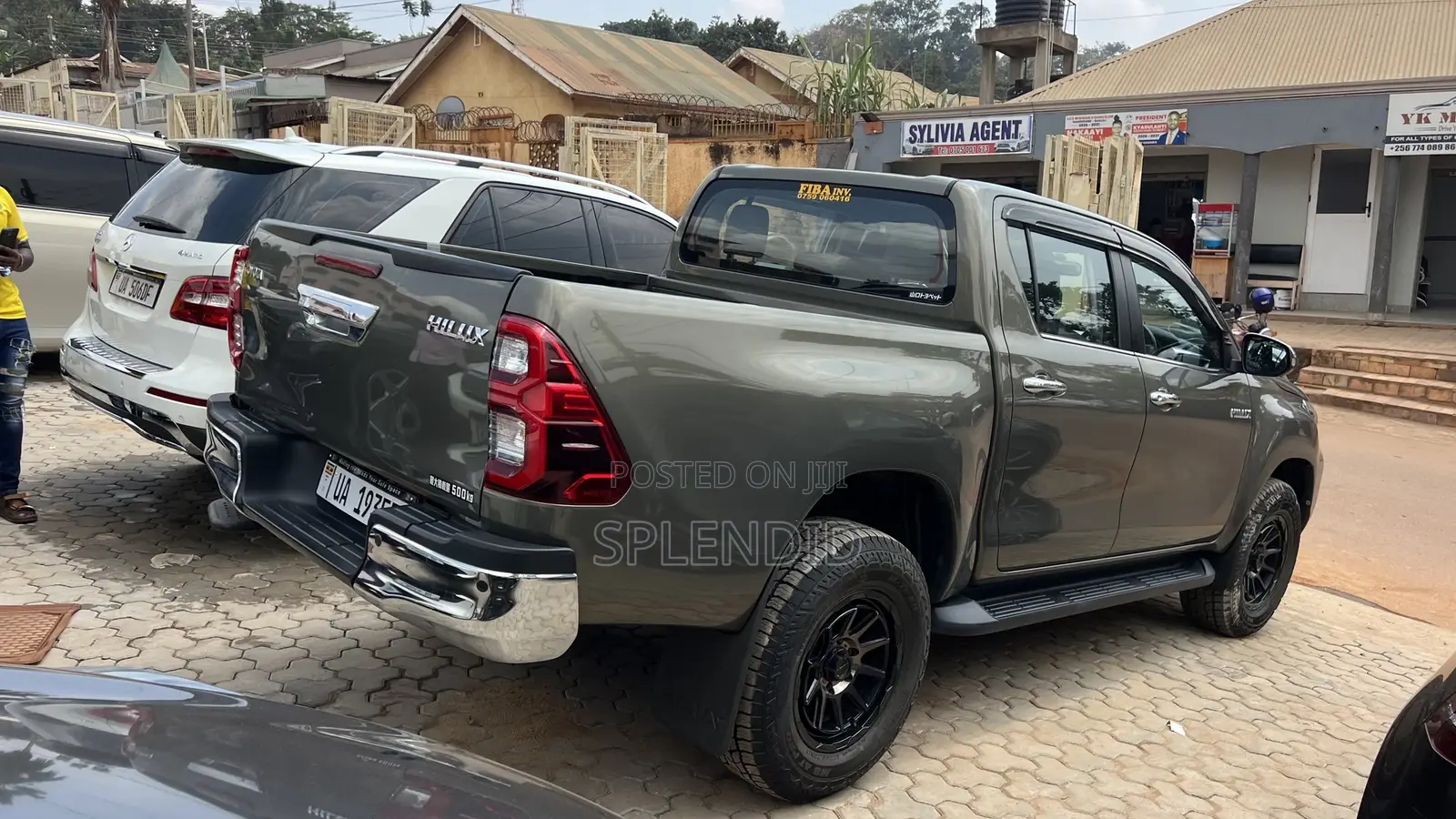 Toyota Hilux 2022 Green