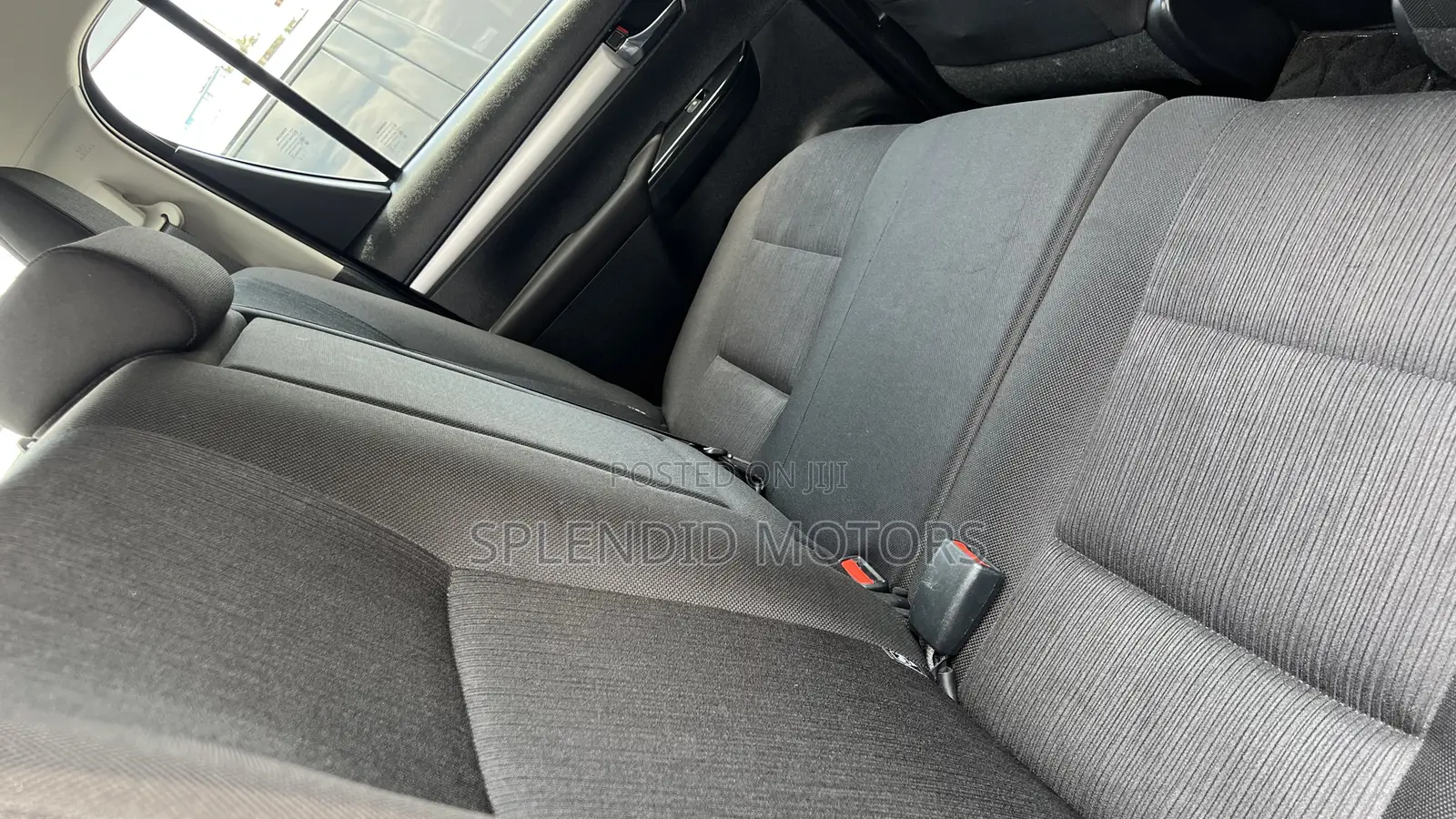 Toyota Hilux 2022 Green