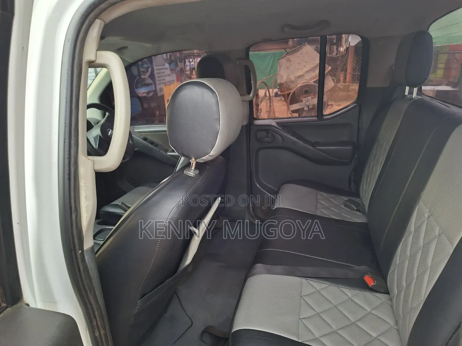 Nissan Navara 2012 White