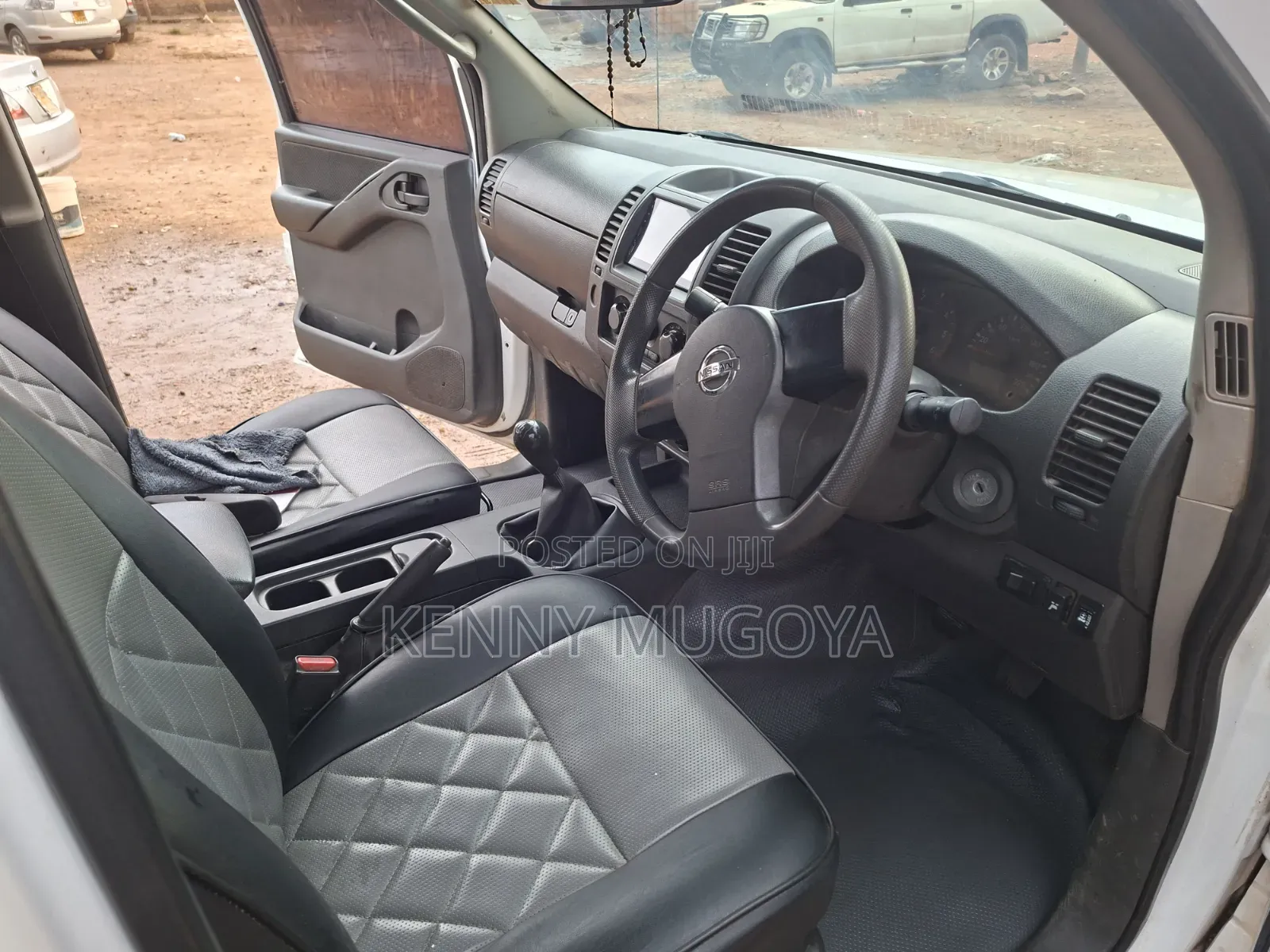 Nissan Navara 2012 White