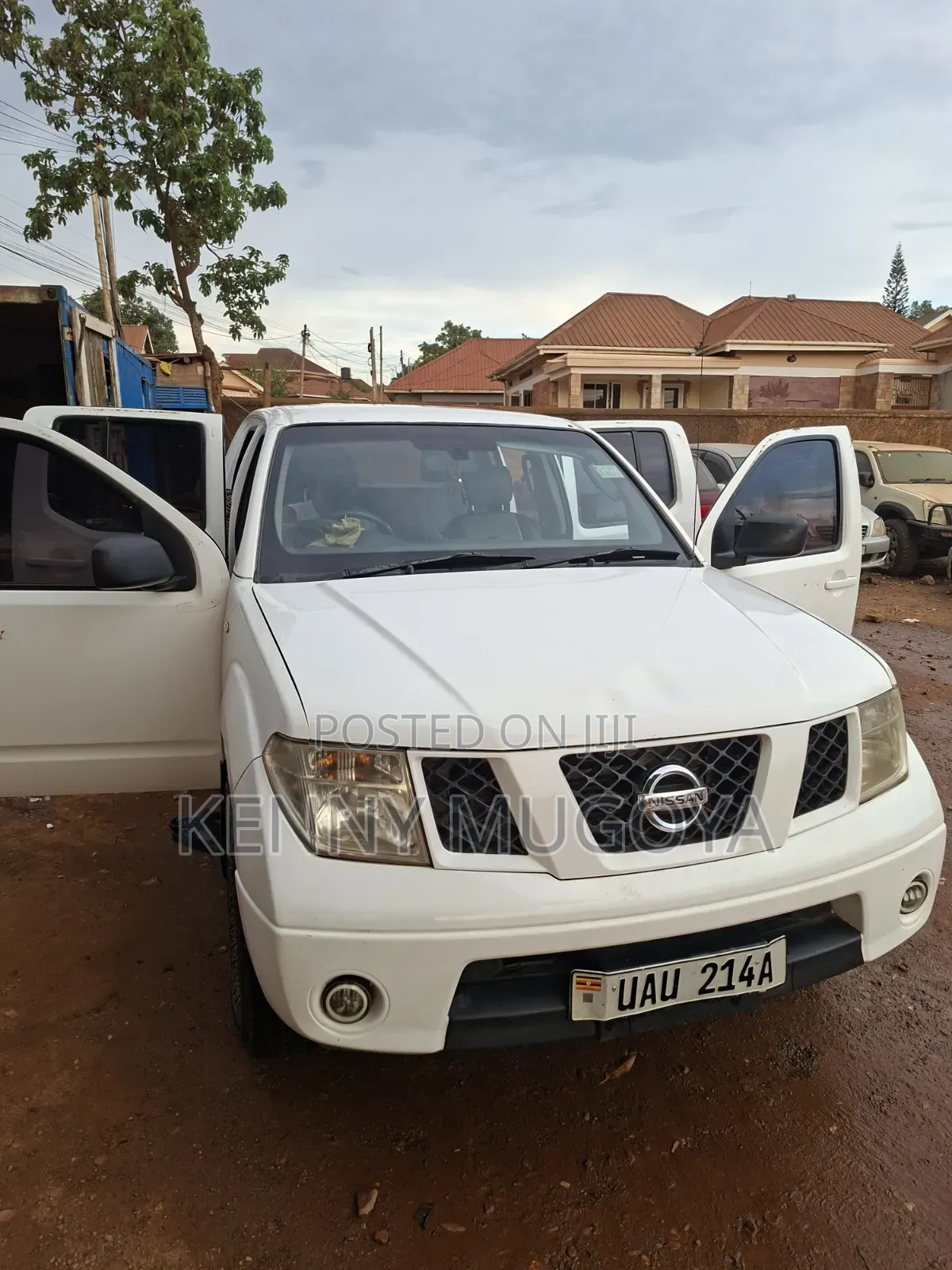 Nissan Navara 2012 White