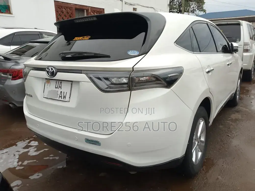 Toyota Harrier 2.0 2015 White
