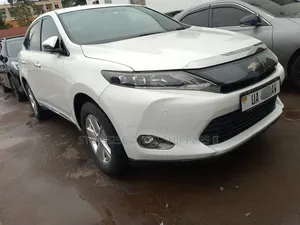 Toyota Harrier 2.0 2015 White