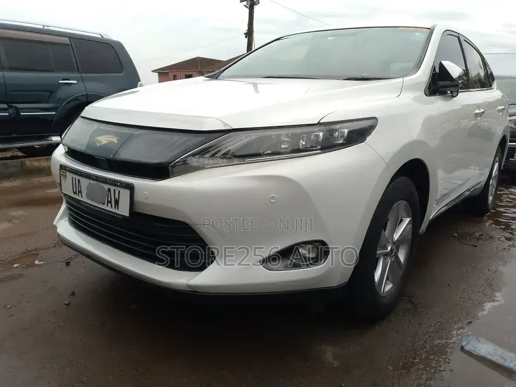 Toyota Harrier 2.0 2015 White