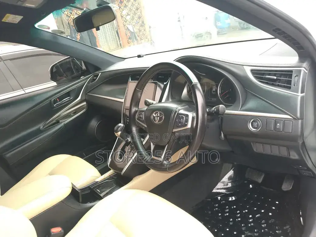 Toyota Harrier 2.0 2015 White