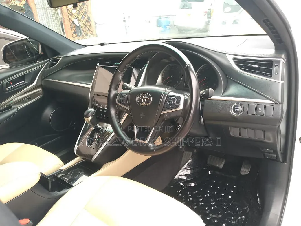Toyota Harrier 2.0 2015 White