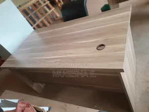 Office Desk/Table