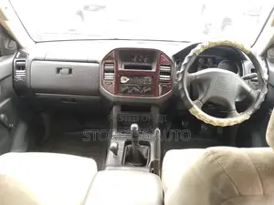 Mitsubishi Pajero 2.5 TD Classic 2005 Silver
