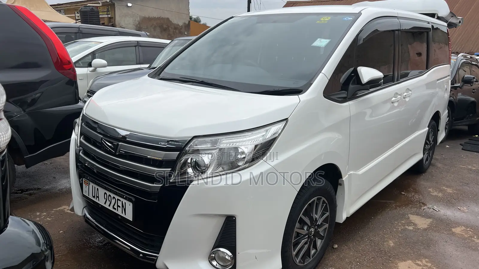 Toyota Noah 2014 White