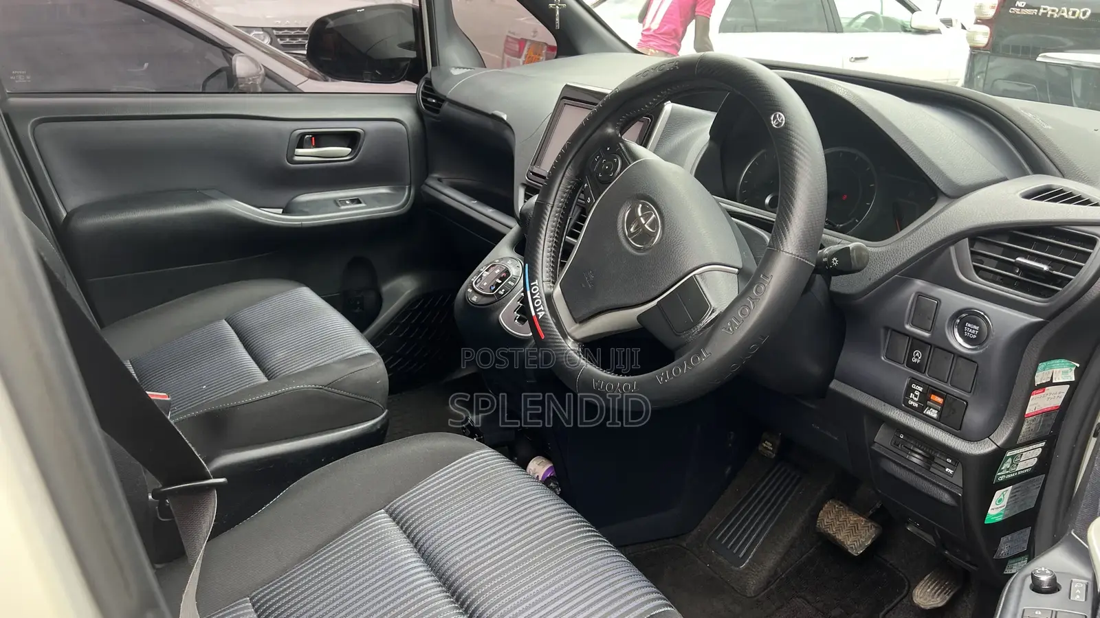 Toyota Noah 2014 White