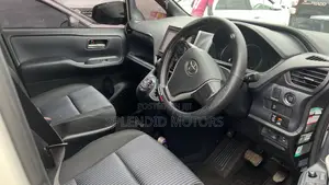 Toyota Noah 2014 White