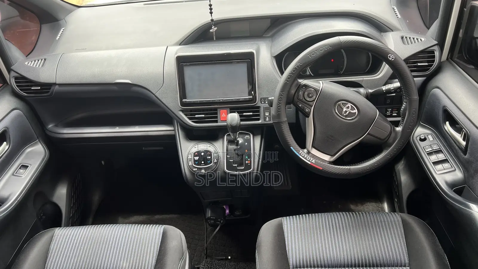 Toyota Noah 2014 White