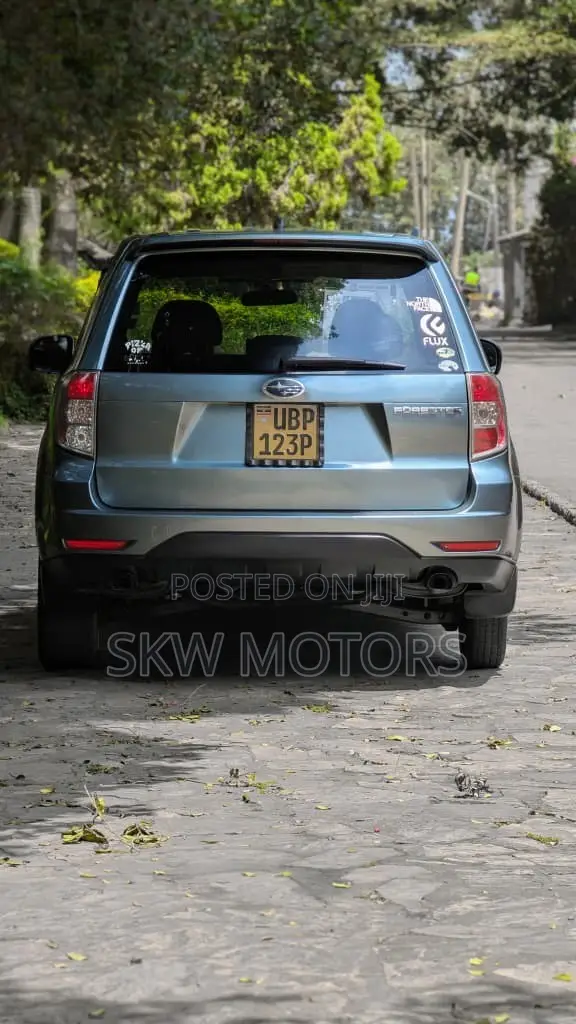 Subaru Forester 2010 Silver