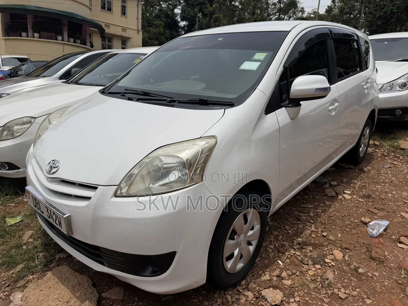 Toyota Passo Sette 2010 White
