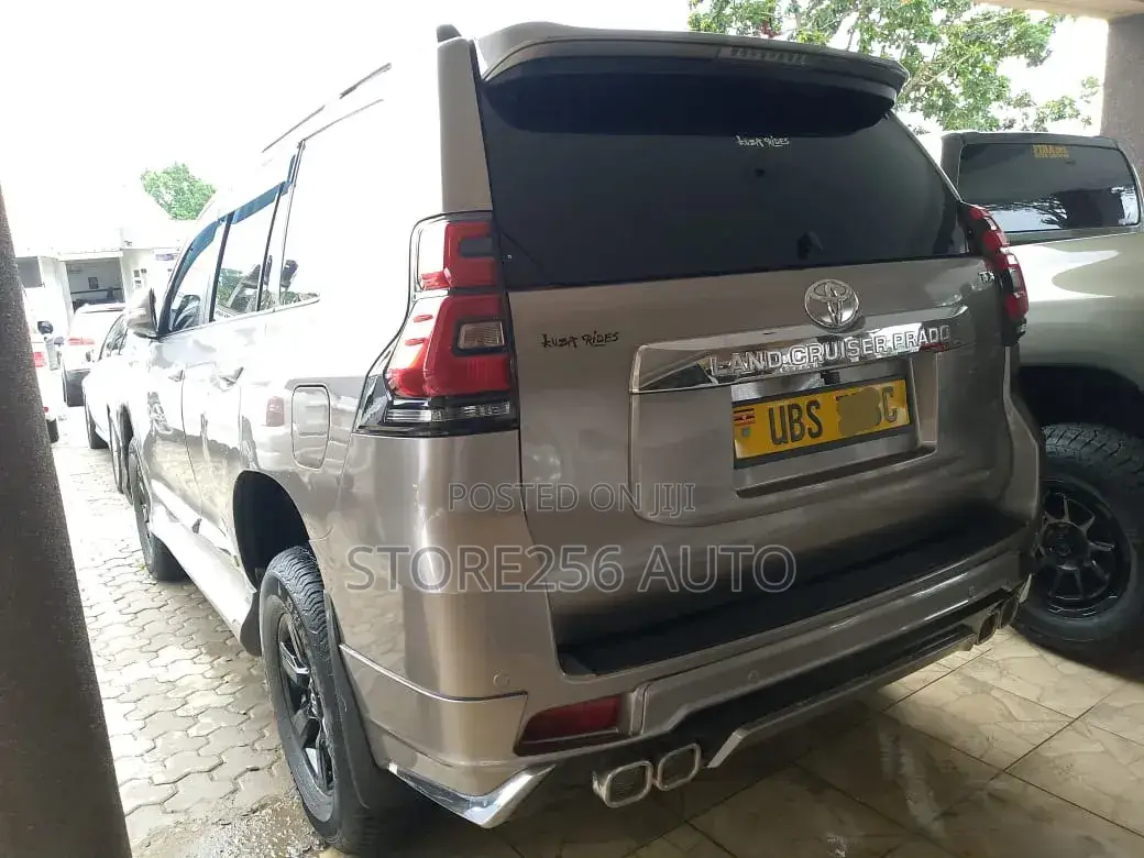 Toyota Land Cruiser Prado 3.0 D-4D (190 Hp) 7 seats 2016 Black