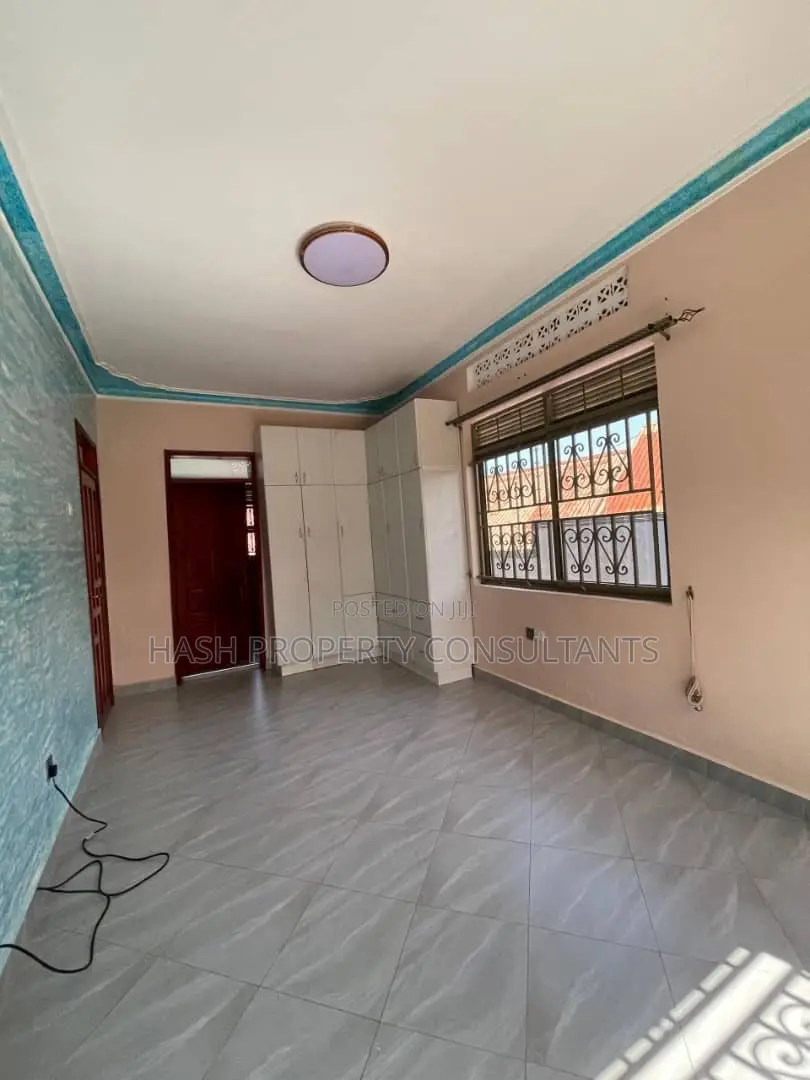 4bdrm House in Ptc, Makindye for sale