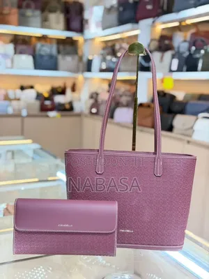 Chris Bella Tote Bag With a Wallet
