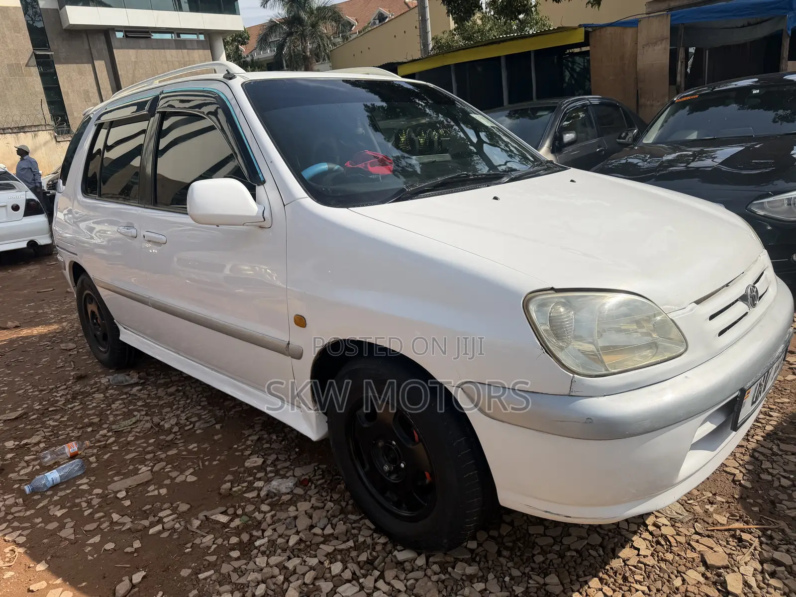 Toyota Raum 1999 White