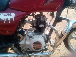 Bajaj Boxer 2017 Red