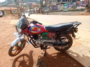 Bajaj CT 125X 2023 Red