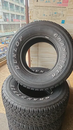 275/70r16 Dunlop Grandtrek Tyres