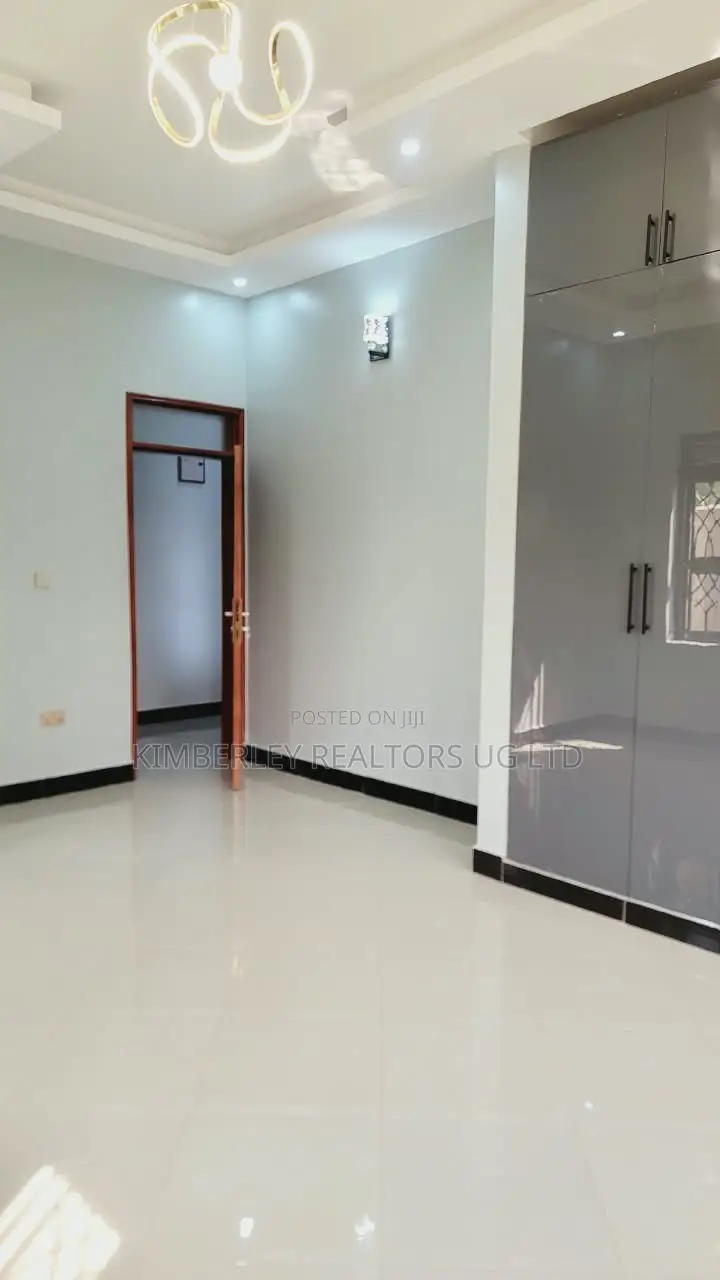 3bdrm House in Division A for sale