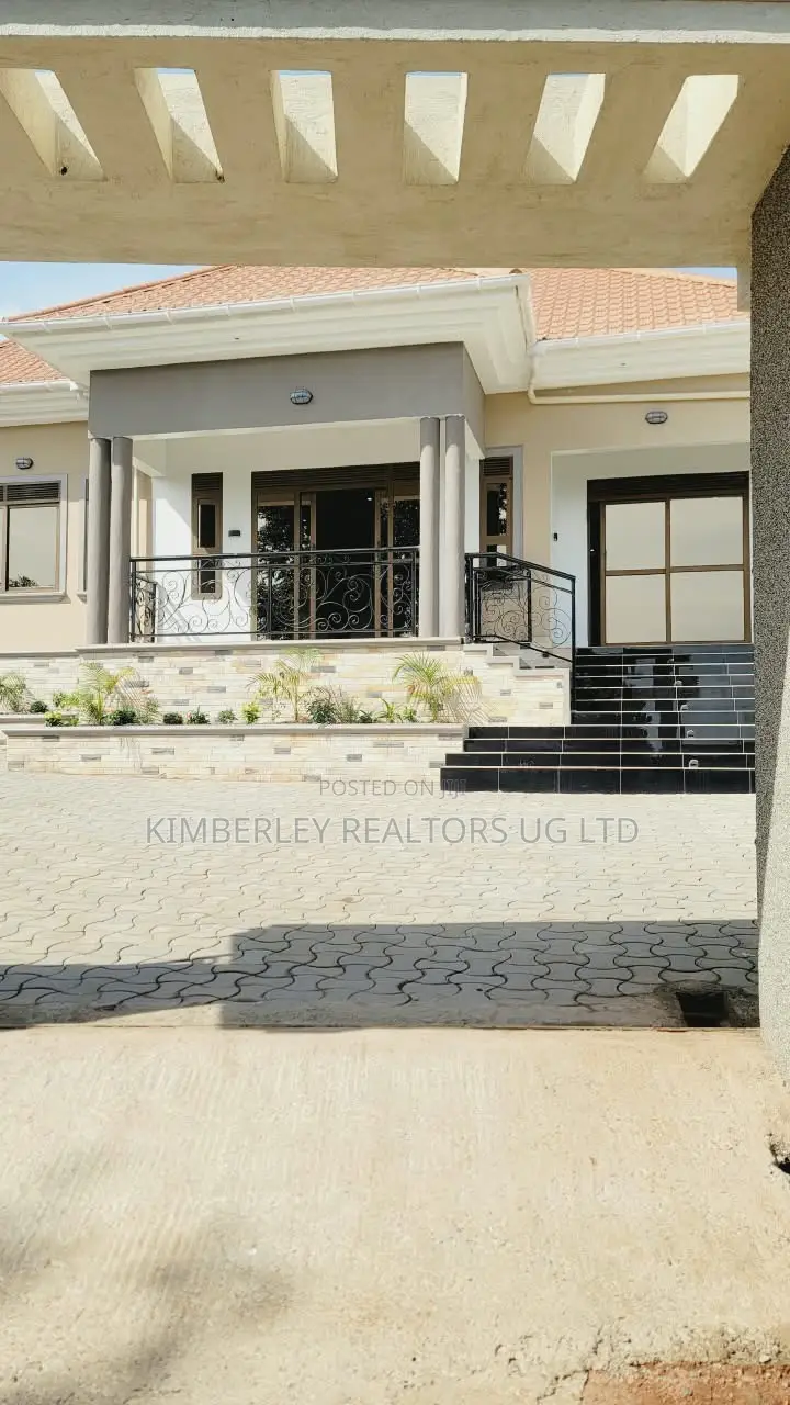 3bdrm House in Division A for sale