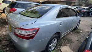 Toyota Premio 2011 Silver