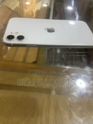 Apple iPhone 11 64 GB White