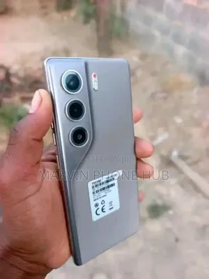 New Tecno Camon 40 Pro 4G 256 GB Gray