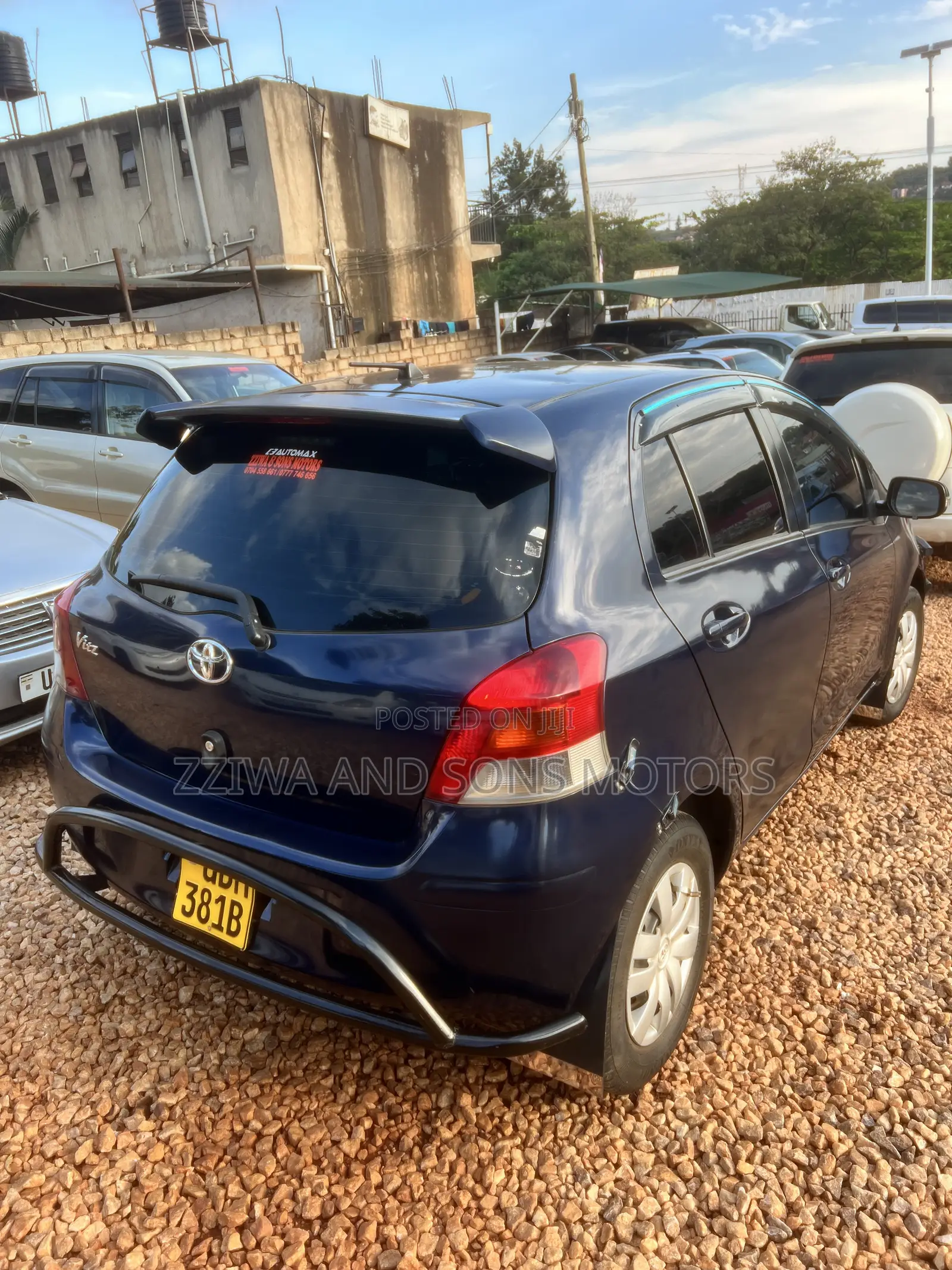 Toyota Vitz 1.5 FWD 5dr 2012 Blue