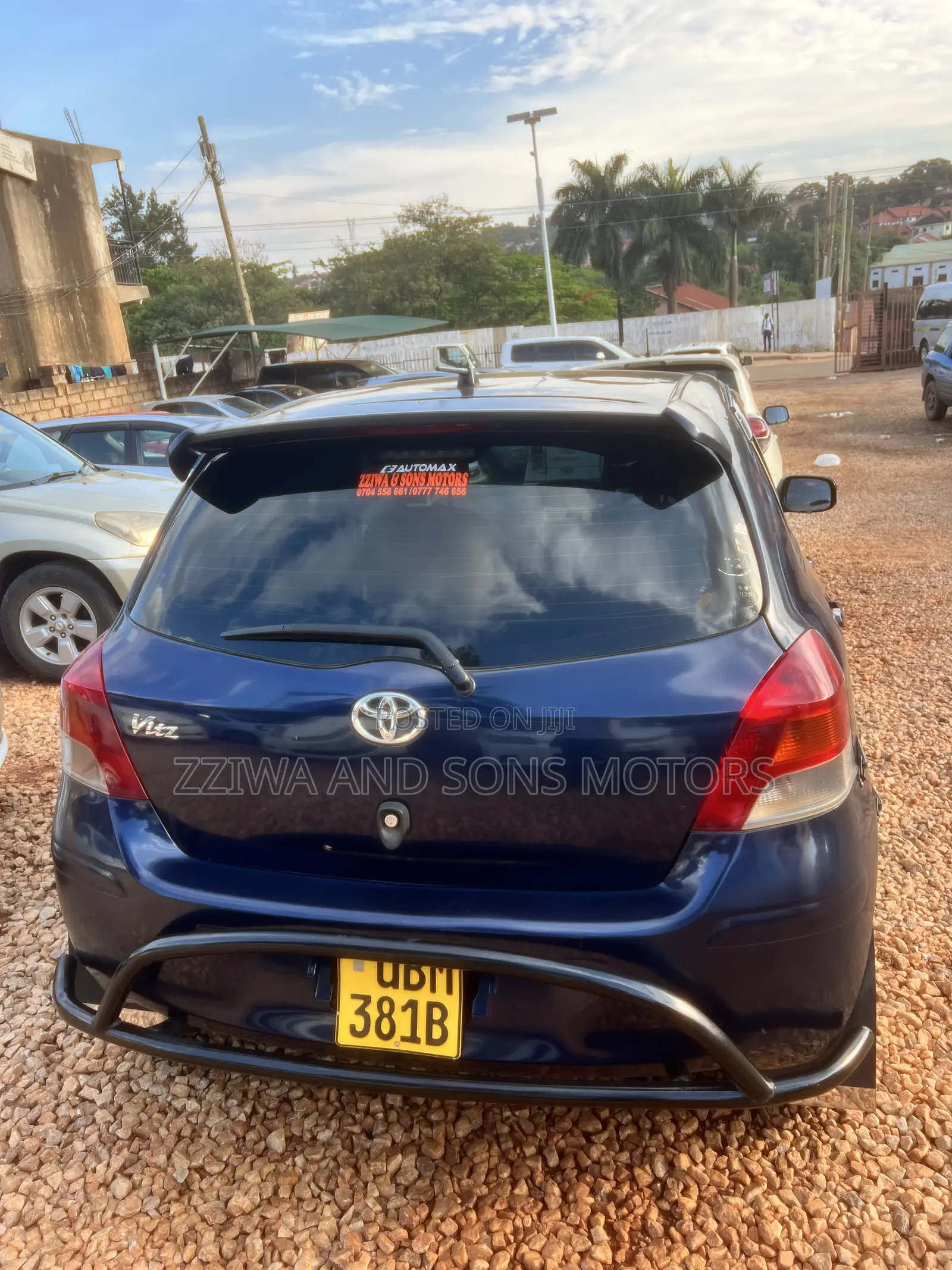 Toyota Vitz 1.5 FWD 5dr 2012 Blue