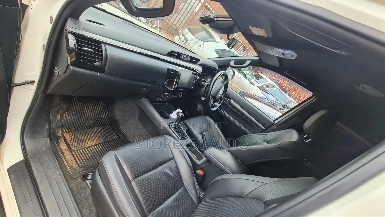 Toyota Hilux Revo Double Cab Deisel 2.8 AWD 2020 White