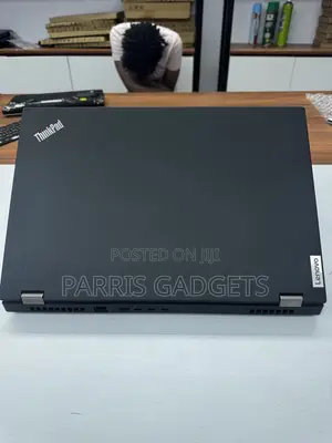 Laptop Lenovo ThinkPad P1 Gen4 16GB Intel Core i7 SSD 512GB