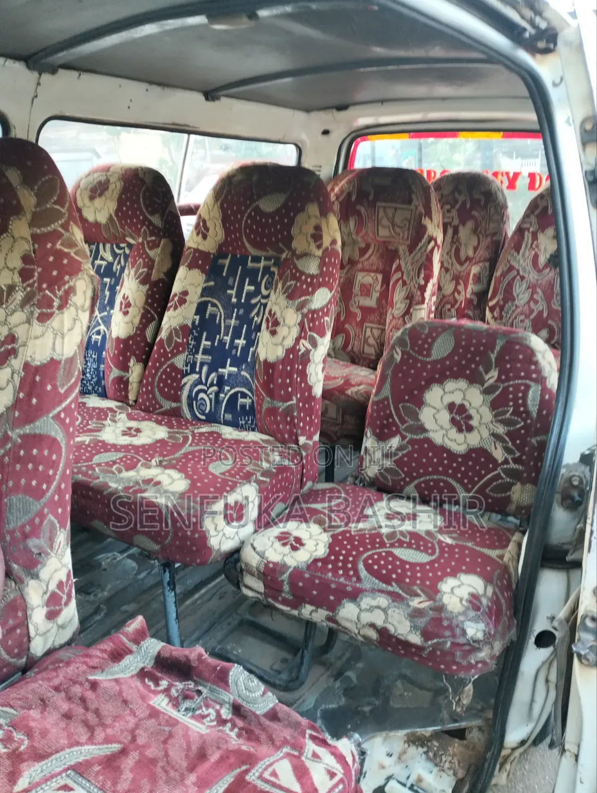 Toyota HiAce 2001 White