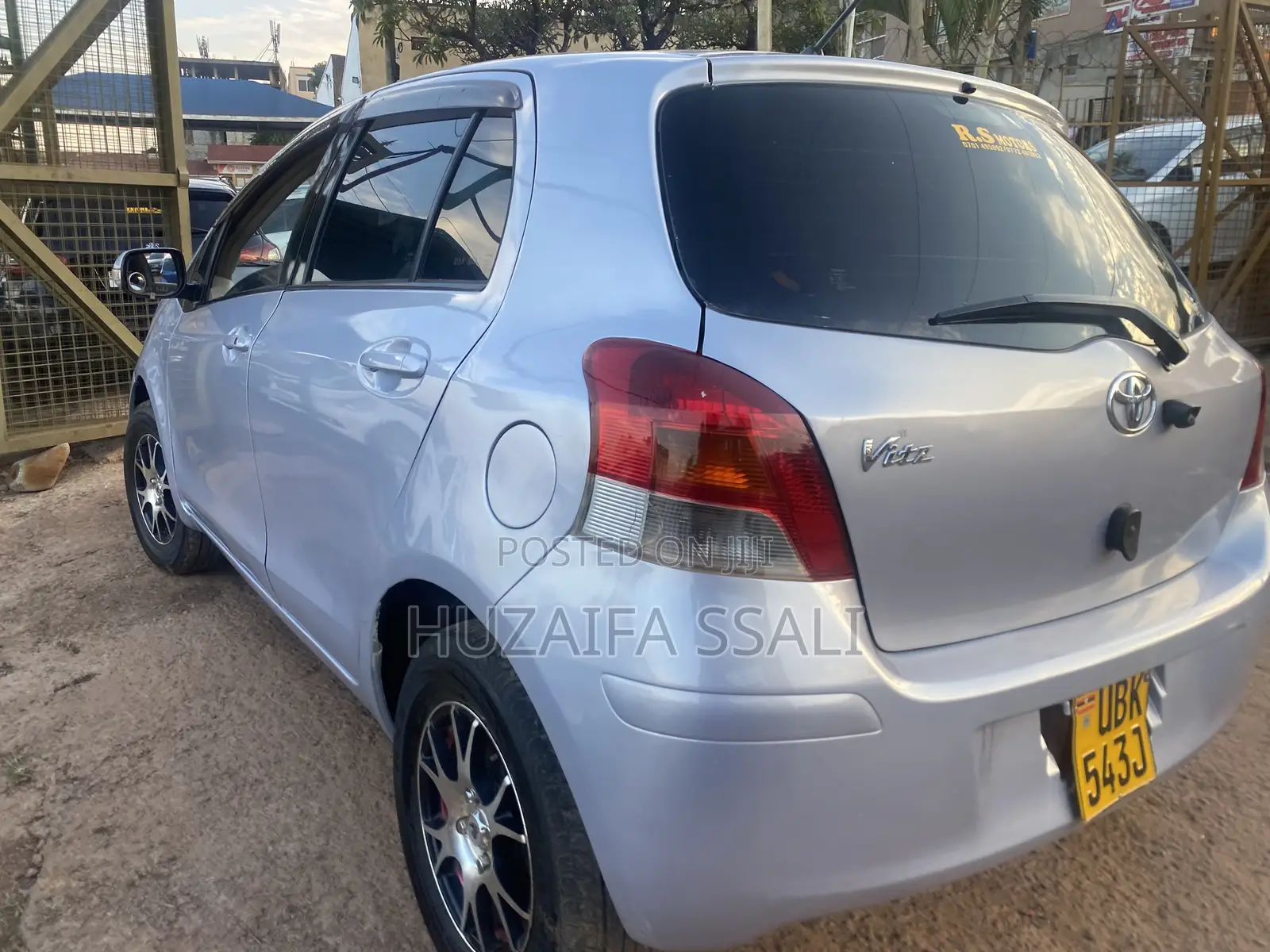 Toyota Vitz 2009 Blue