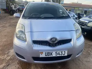 Toyota Vitz 2009 Blue