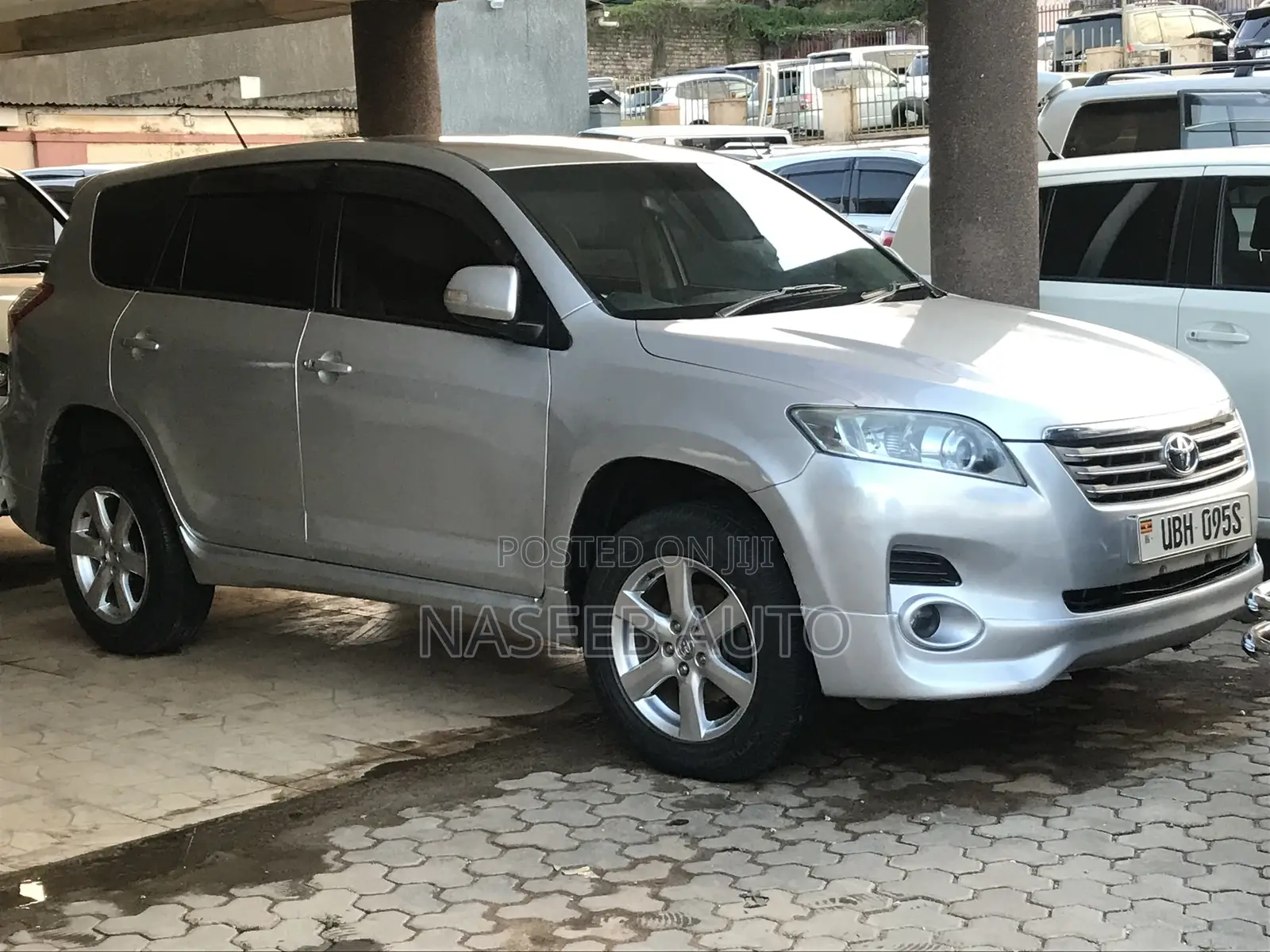 Toyota Vanguard 2008 Silver