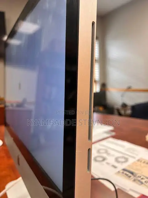 Desktop Computer Apple iMac 8GB Intel Core i5 HDD 500GB