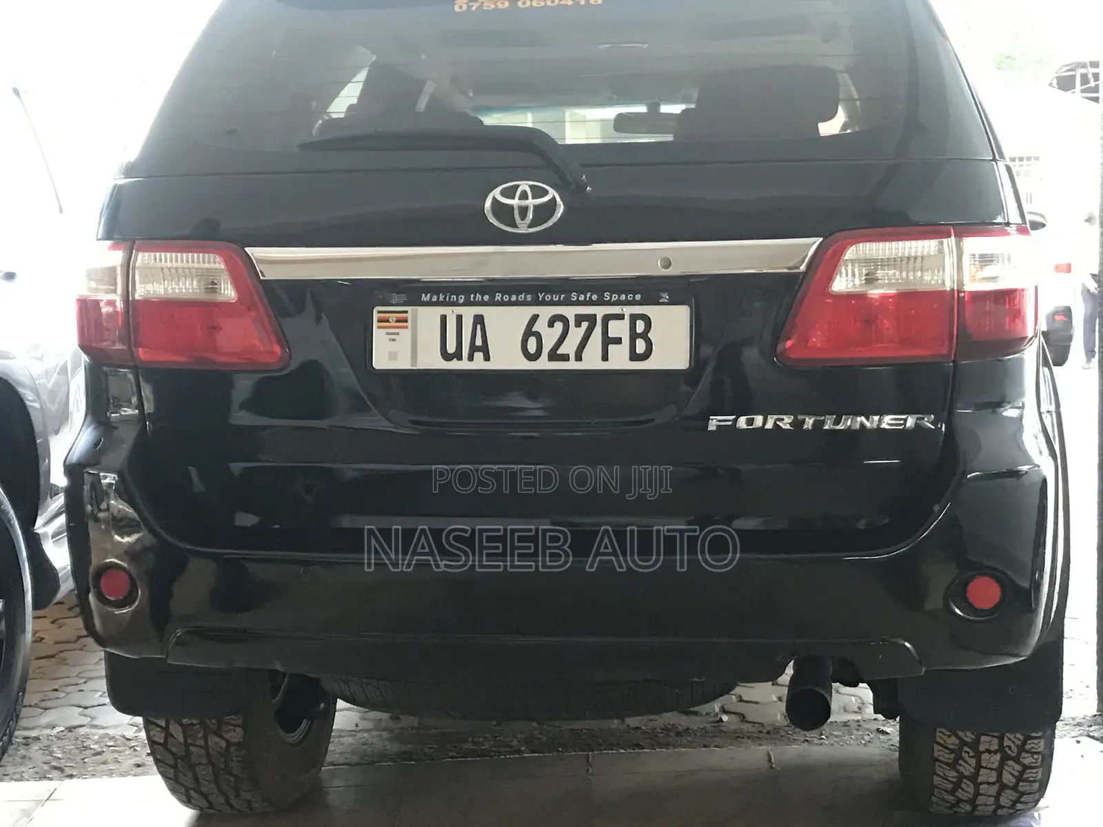 Toyota Fortuner 2011 Black