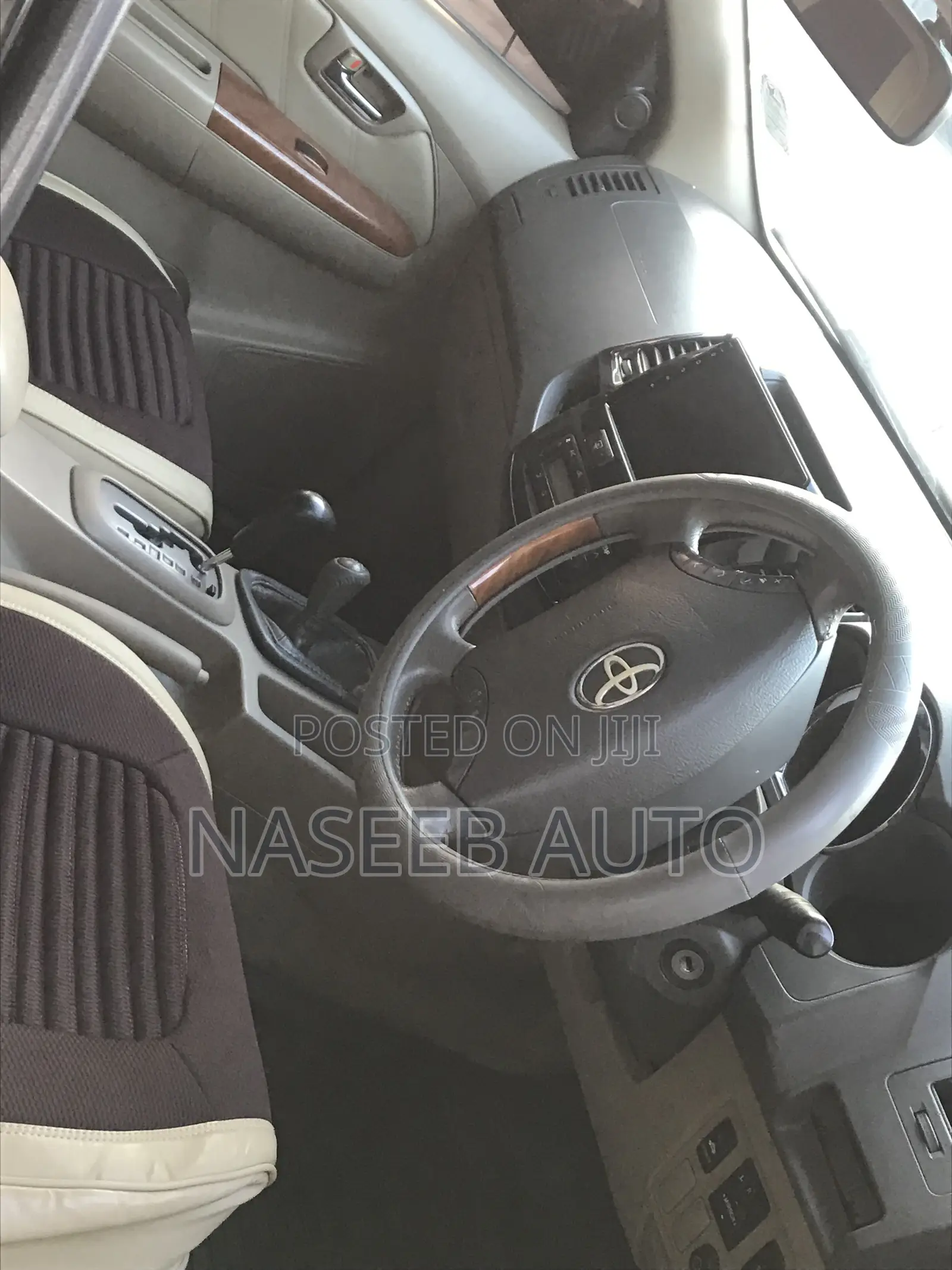 Toyota Fortuner 2011 Black