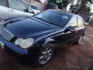 Mercedes-Benz C180 2004 Black