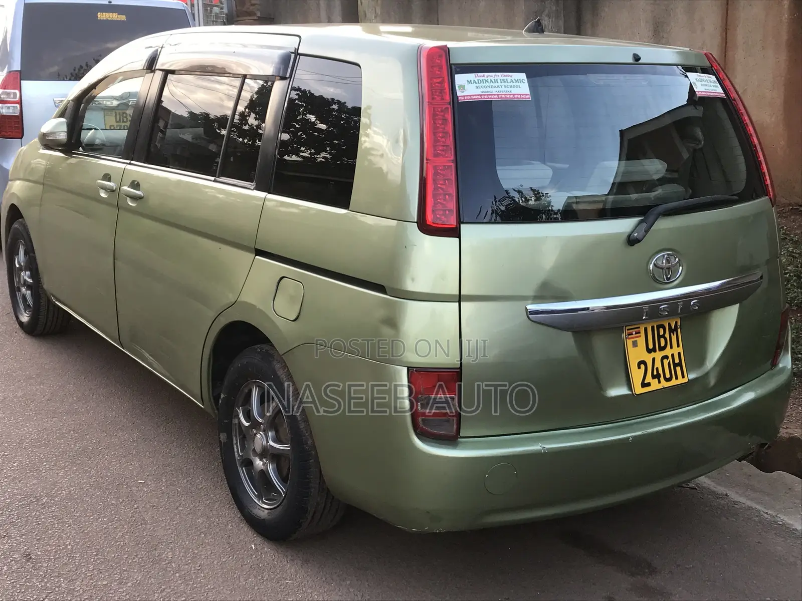 Toyota ISIS 2007 Green