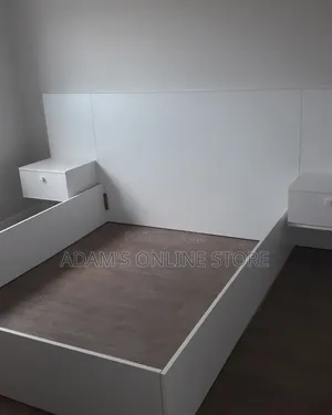 White 5/6 Bed  for Sale